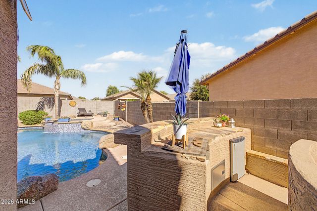6893 S TOPAZ Place, Chandler, AZ 85249