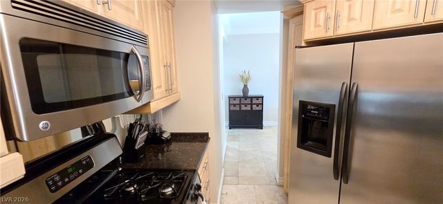 210 East FLAMINGO Road 208, Las Vegas, NV 89169