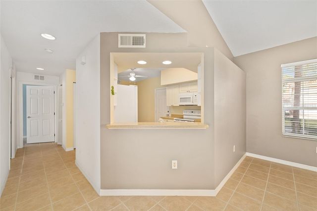 5427 COMPASS POINT 1, Oxford, FL 34484