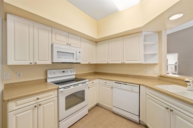 5427 COMPASS POINT 1, Oxford, FL 34484