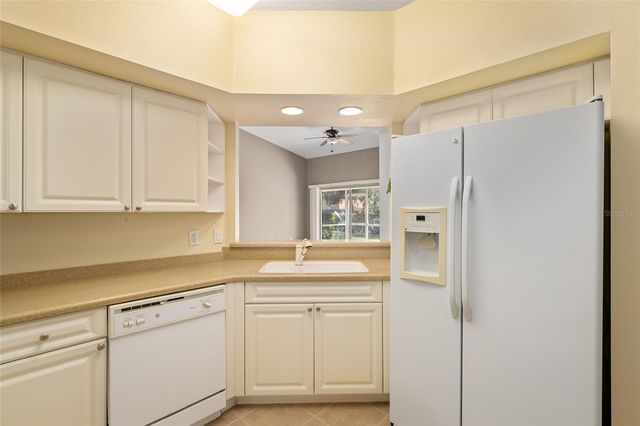 5427 COMPASS POINT 1, Oxford, FL 34484