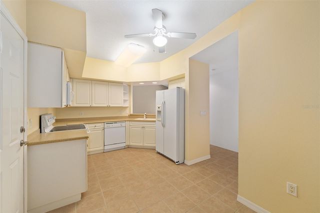 5427 COMPASS POINT 1, Oxford, FL 34484