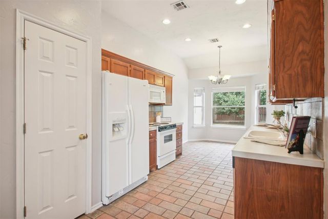 613 Vickery Avenue, Yukon, OK 73099