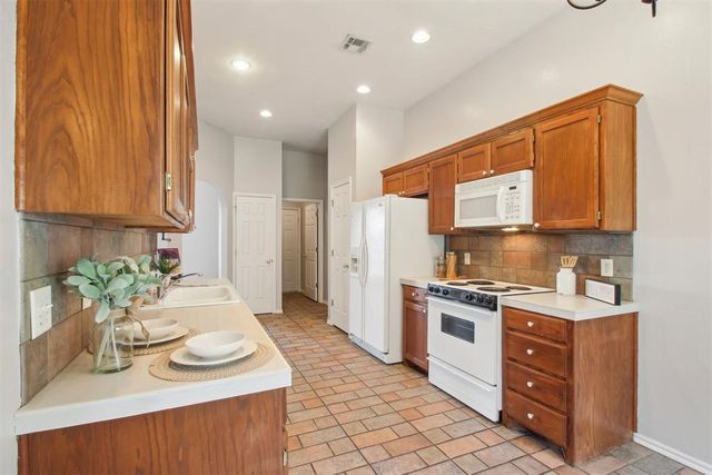 613 Vickery Avenue, Yukon, OK 73099