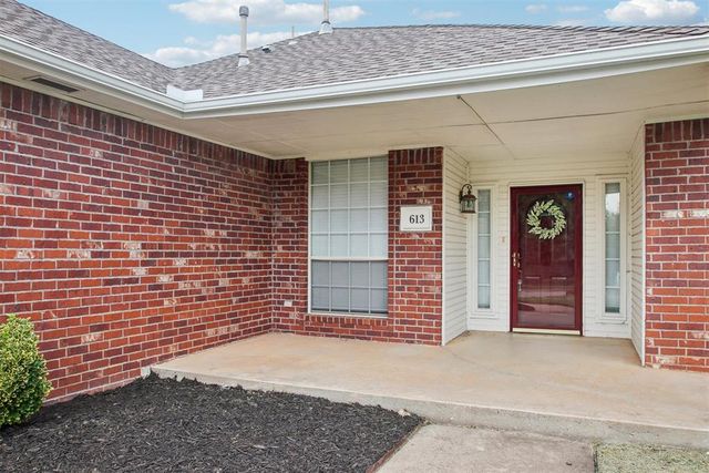 613 Vickery Avenue, Yukon, OK 73099