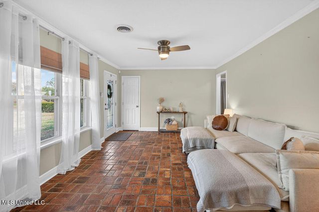 334 Carter Road, Biloxi, MS 39531