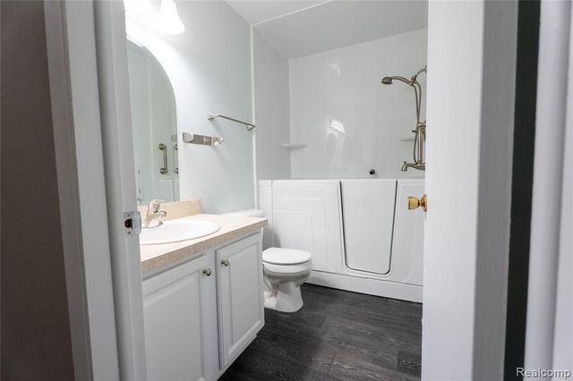 1193 Normandy Terrace Drive, Flint, MI 48532