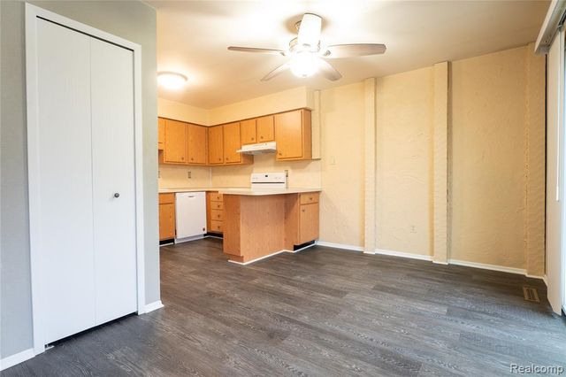 1193 Normandy Terrace Drive, Flint, MI 48532