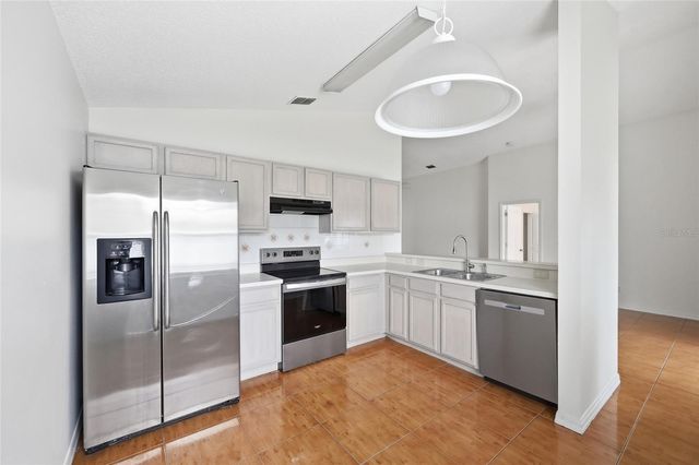 2936 SUMMER WINDS CIRCLE, St Cloud, FL 34769