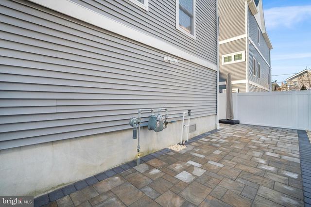 2-B N BATON ROUGE AVE, Ventnor City, NJ 08406