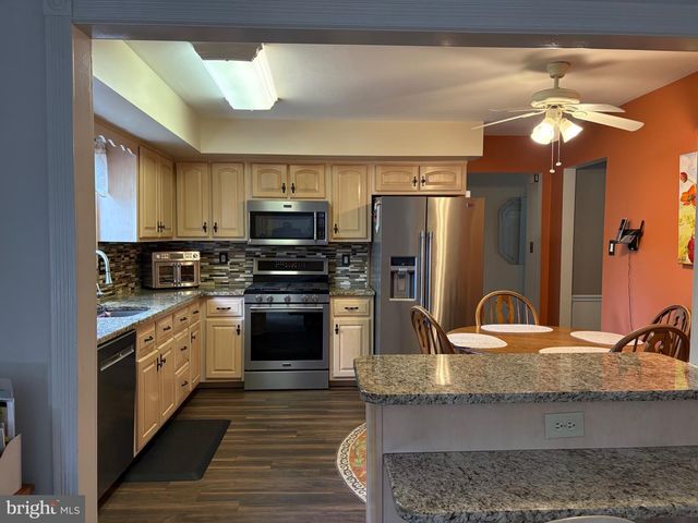 243 TRENTON AVE, Hamilton, NJ 08619