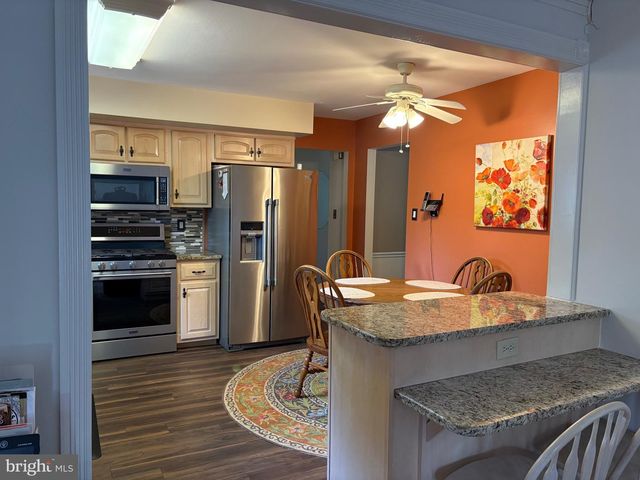 243 TRENTON AVE, Hamilton, NJ 08619