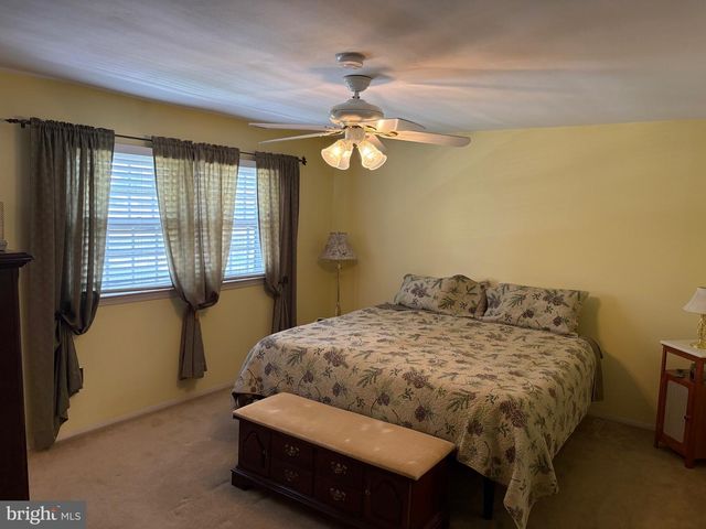 243 TRENTON AVE, Hamilton, NJ 08619