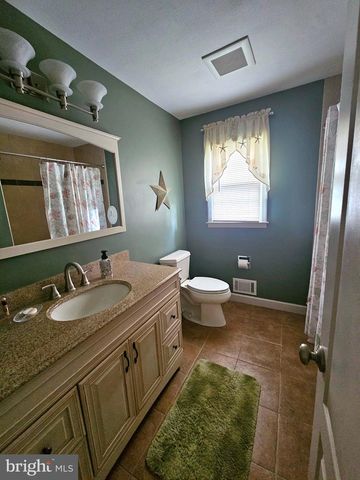 243 TRENTON AVE, Hamilton, NJ 08619
