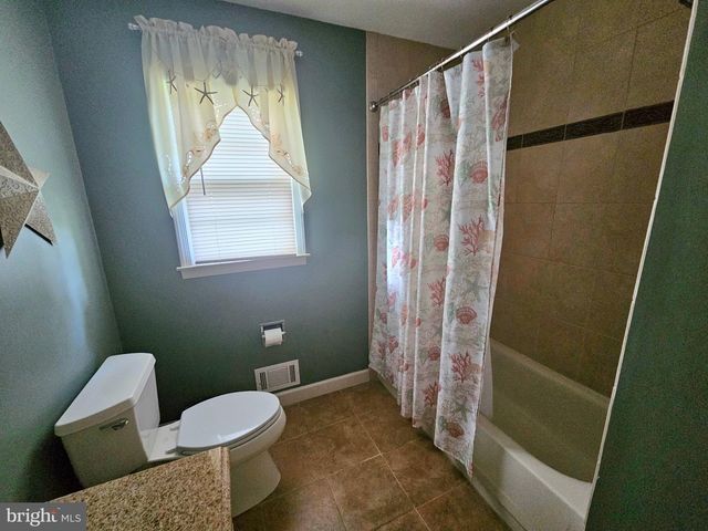 243 TRENTON AVE, Hamilton, NJ 08619