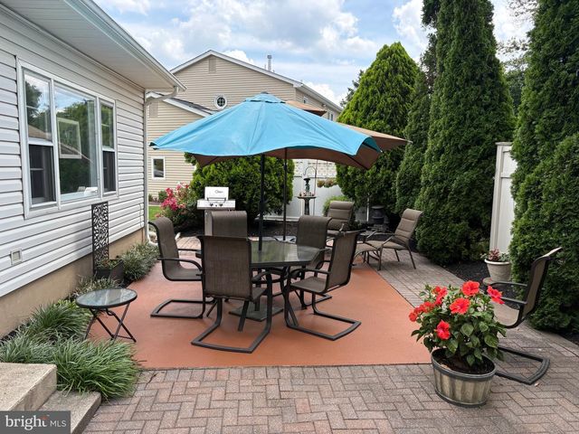 243 TRENTON AVE, Hamilton, NJ 08619