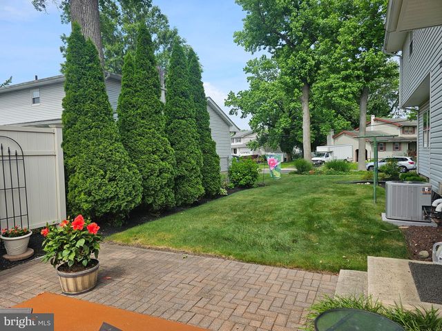 243 TRENTON AVE, Hamilton, NJ 08619