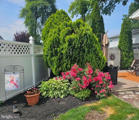 243 TRENTON AVE, Hamilton, NJ 08619