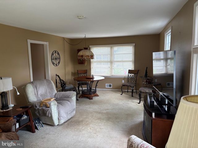 243 TRENTON AVE, Hamilton, NJ 08619
