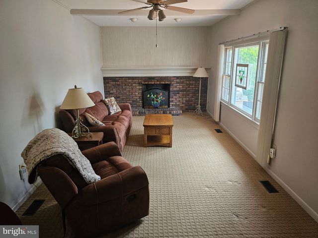 243 TRENTON AVE, Hamilton, NJ 08619