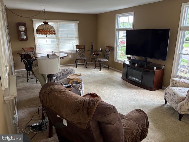 243 TRENTON AVE, Hamilton, NJ 08619