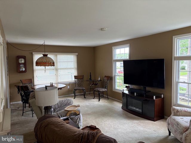 243 TRENTON AVE, Hamilton, NJ 08619