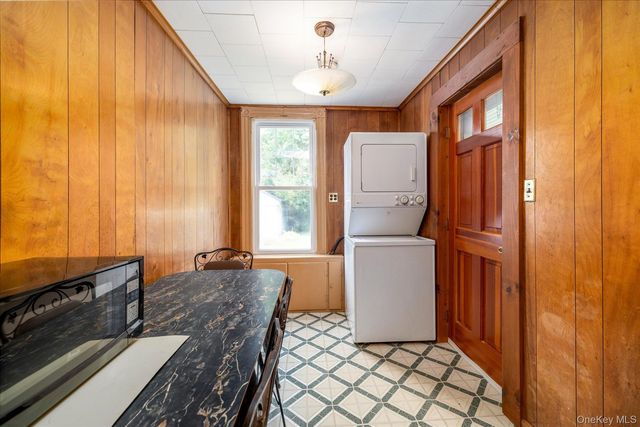 69 Grove Street, Lynbrook, NY 11563