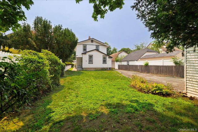69 Grove Street, Lynbrook, NY 11563