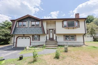 4 Brookside Lane, Burlington, MA 01803