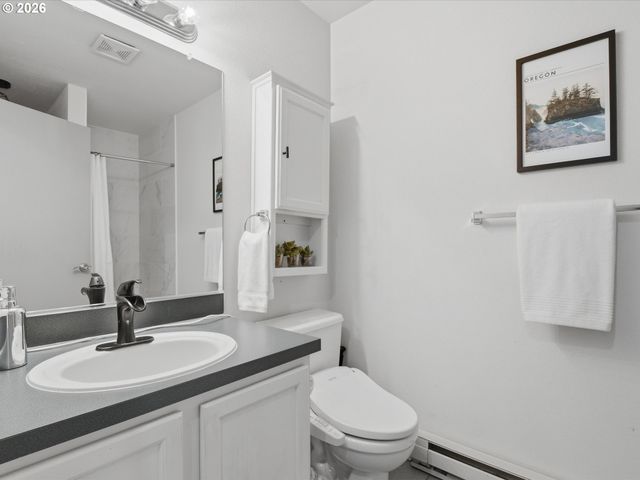 536 Ne GOING St, Portland, OR 97211