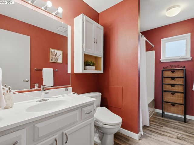 536 Ne GOING St, Portland, OR 97211