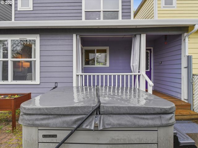 536 Ne GOING St, Portland, OR 97211