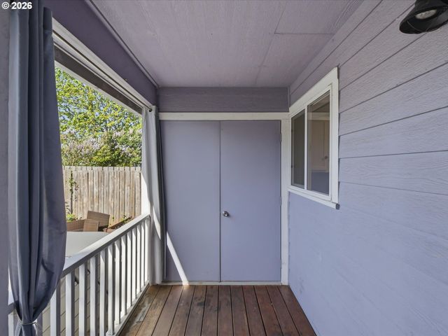 536 Ne GOING St, Portland, OR 97211