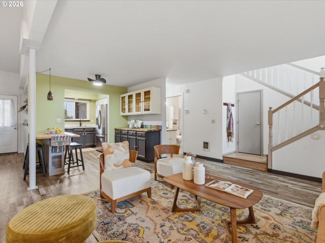 536 Ne GOING St, Portland, OR 97211