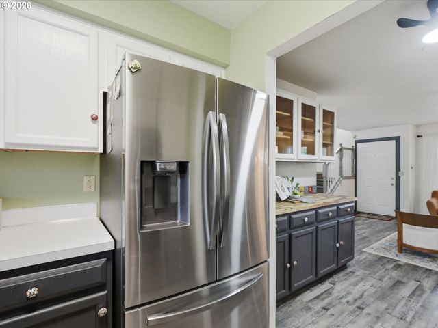 536 Ne GOING St, Portland, OR 97211