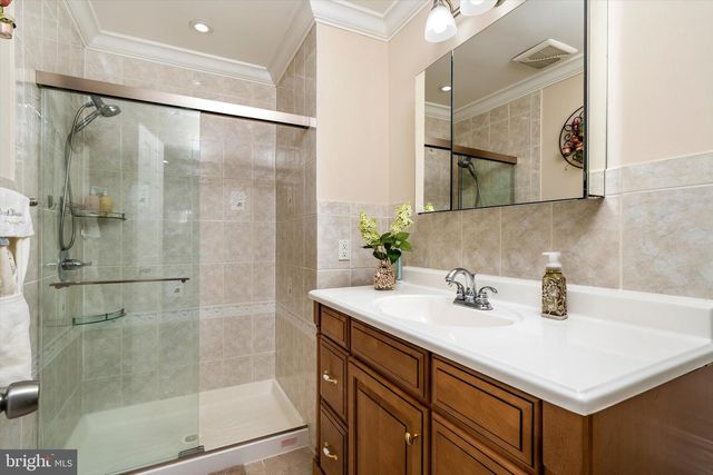 74 WINCHESTER DR, Hightstown, NJ 08520