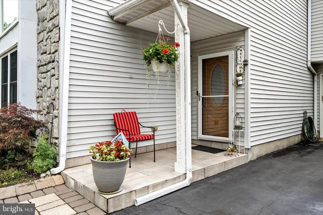 74 WINCHESTER DR, Hightstown, NJ 08520