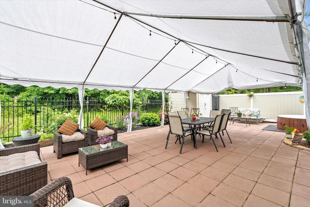 74 WINCHESTER DR, Hightstown, NJ 08520