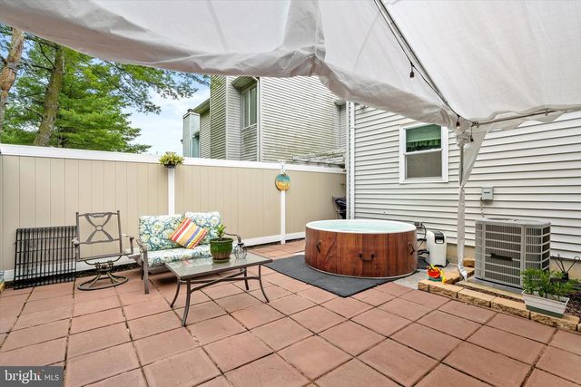 74 WINCHESTER DR, Hightstown, NJ 08520