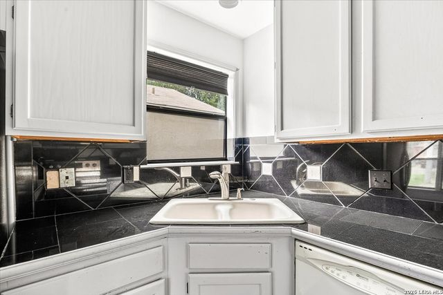 13026 BROOK GARDEN LN, San Antonio, TX 78232