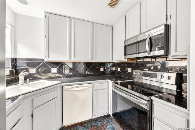 13026 BROOK GARDEN LN, San Antonio, TX 78232