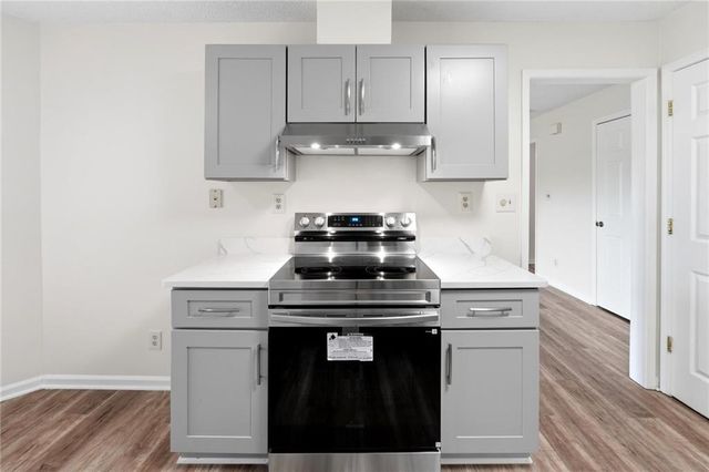 507 Garden Court, Atlanta, GA 30328