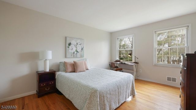 4 Cowperthwaite Sq, Westfield Town, NJ 07090