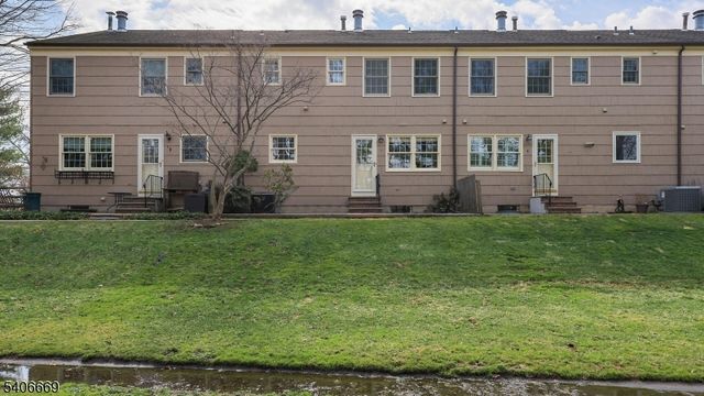 4 Cowperthwaite Sq, Westfield Town, NJ 07090