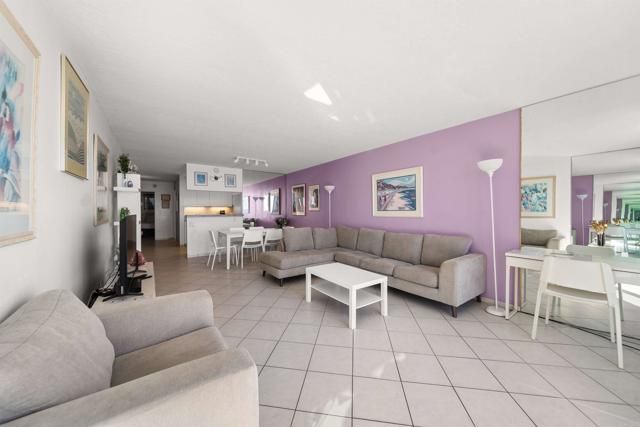 4767 Ocean Boulevard 203, San Diego, CA 92109