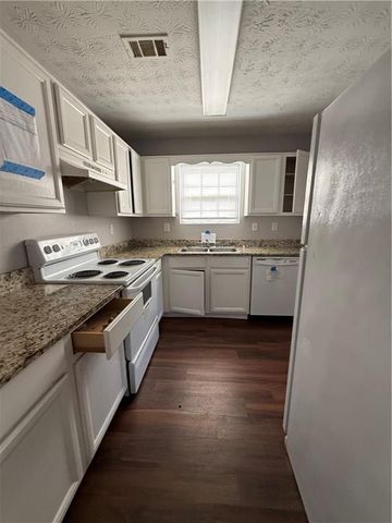 1750 Bob White Lane SE, Conyers, GA 30013