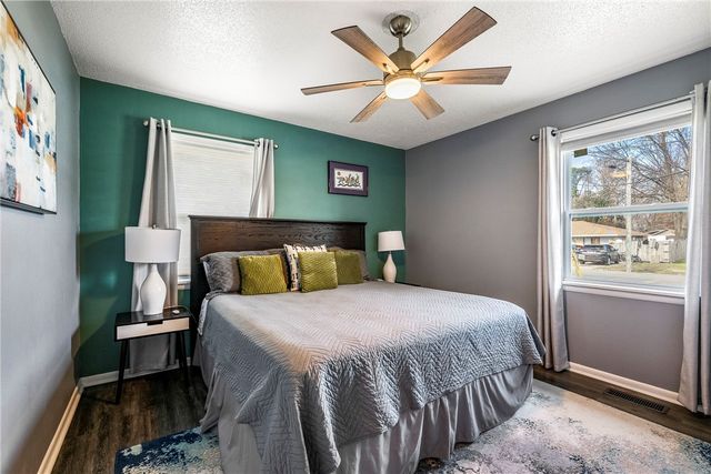 110 13th Street, Bentonville, AR 72712