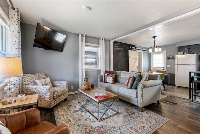 110 13th Street, Bentonville, AR 72712