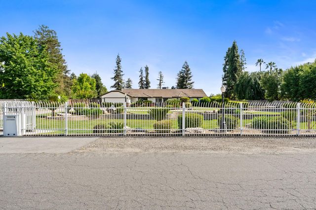 7311 W Rialto Avenue, Fresno, CA 93723