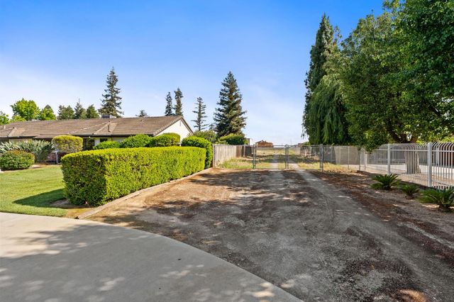 7311 W Rialto Avenue, Fresno, CA 93723